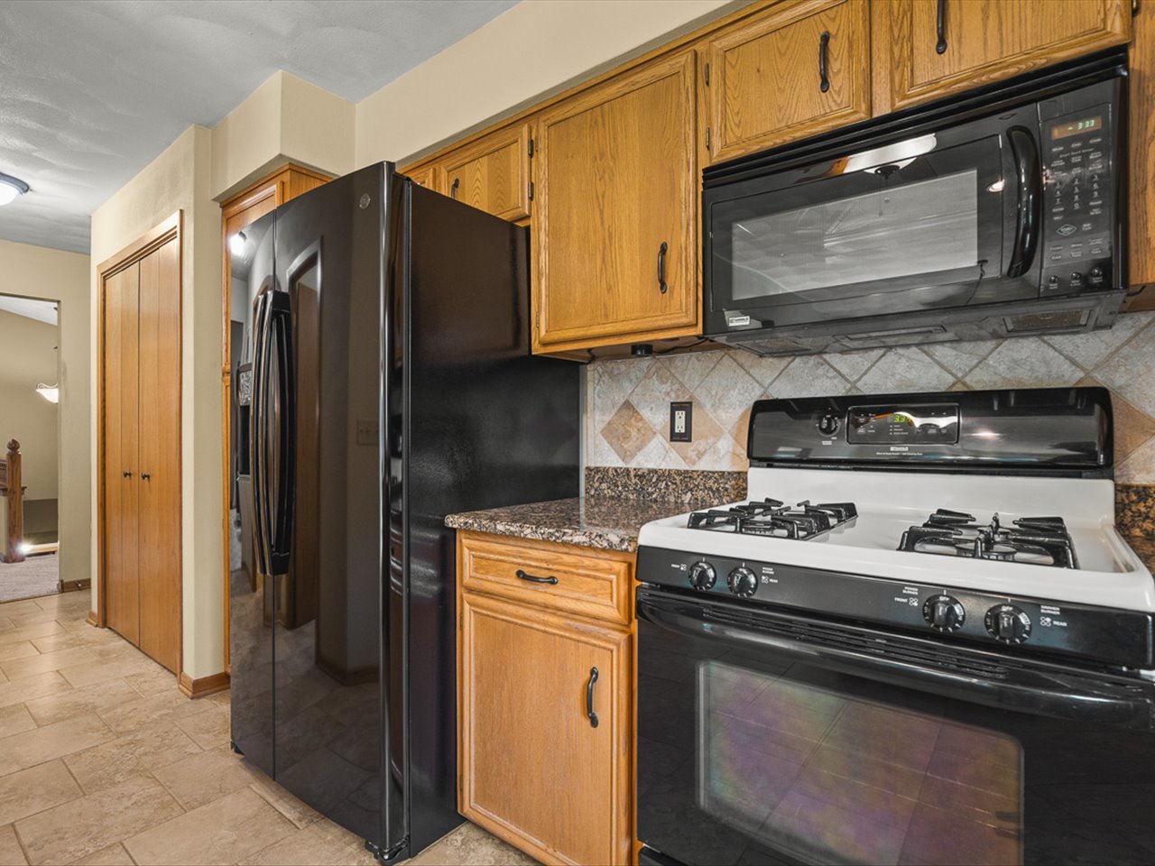 12699936 Property Photo 14
