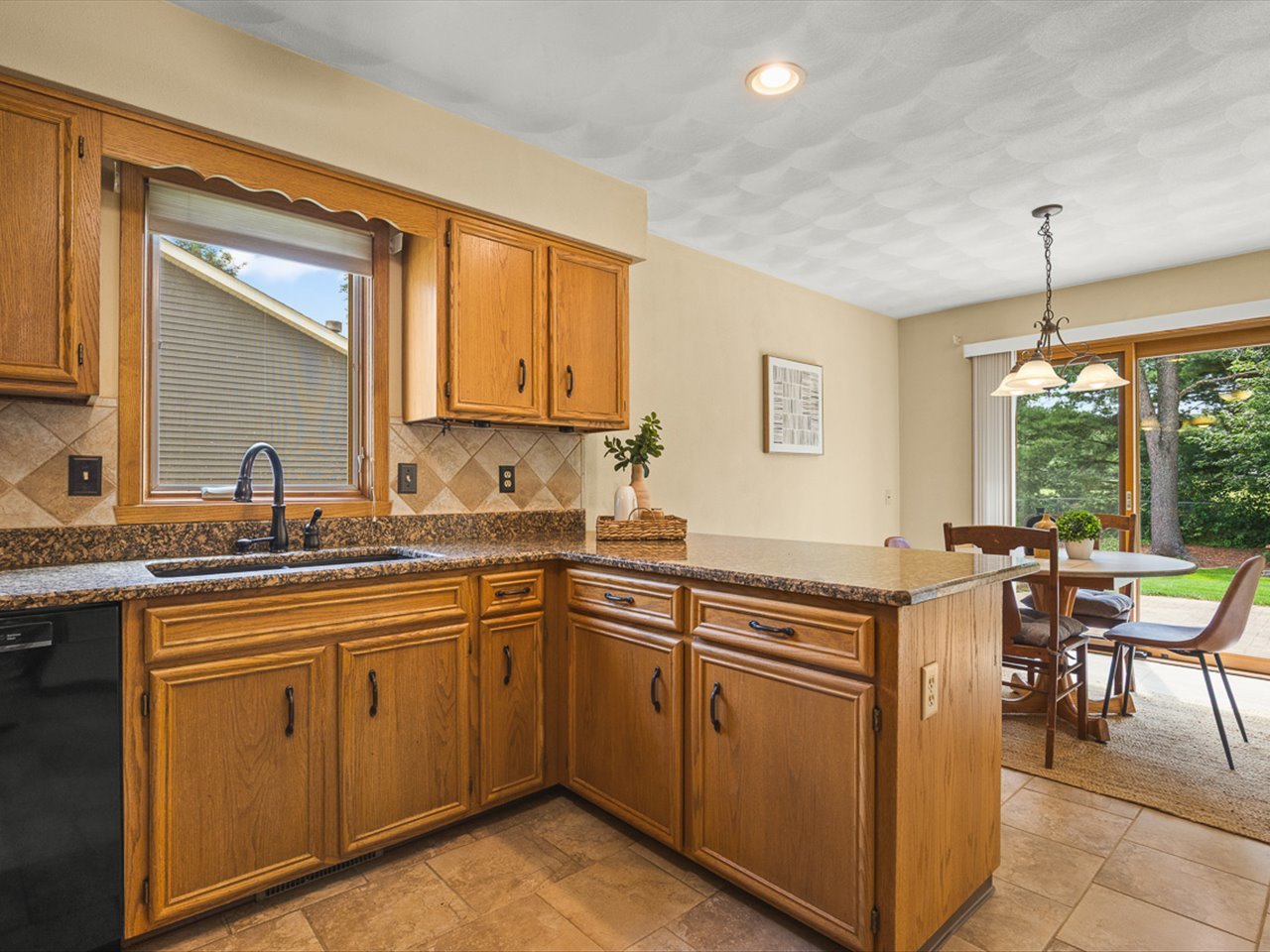 12699936 Property Photo 15