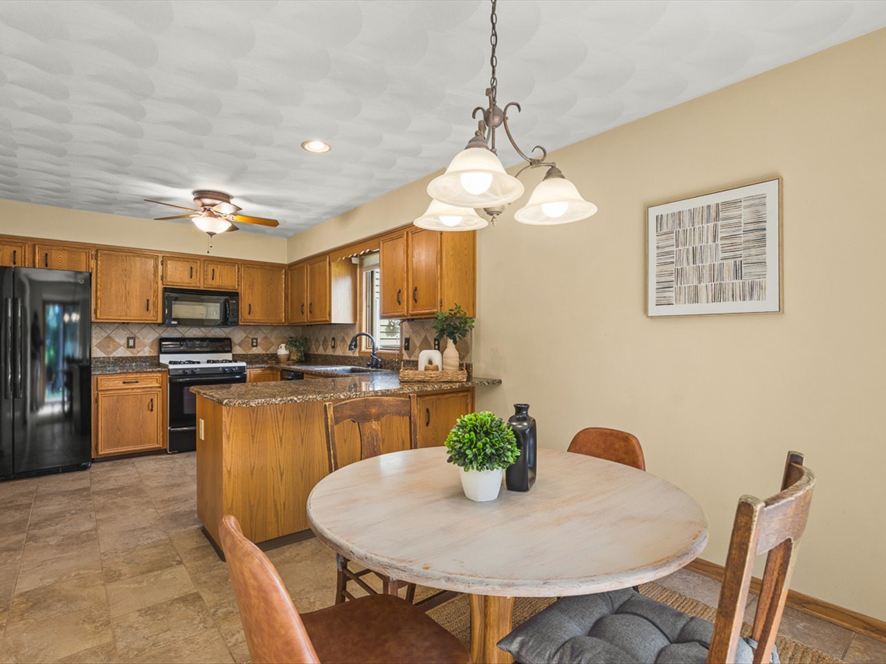 12699936 Property Photo 19