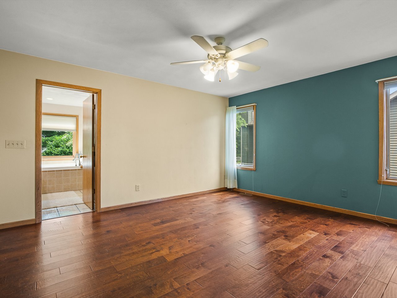 12699936 Property Photo 26