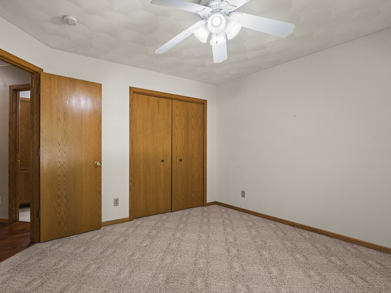 12699936 Property Photo 34