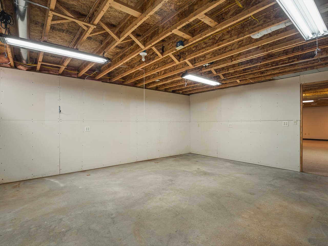 12699936 Property Photo 41