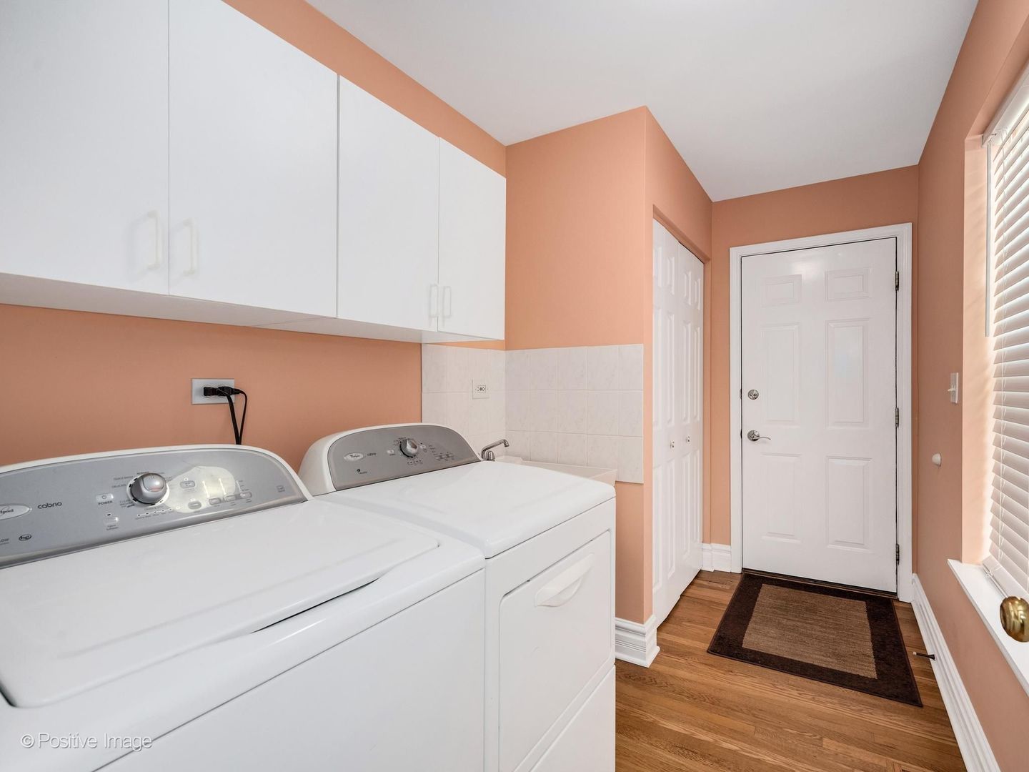 515 Superior Street Property Photo 15