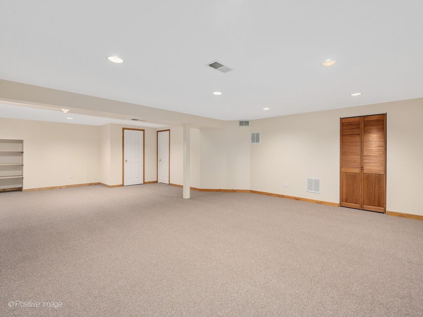 515 Superior Street Property Photo 25