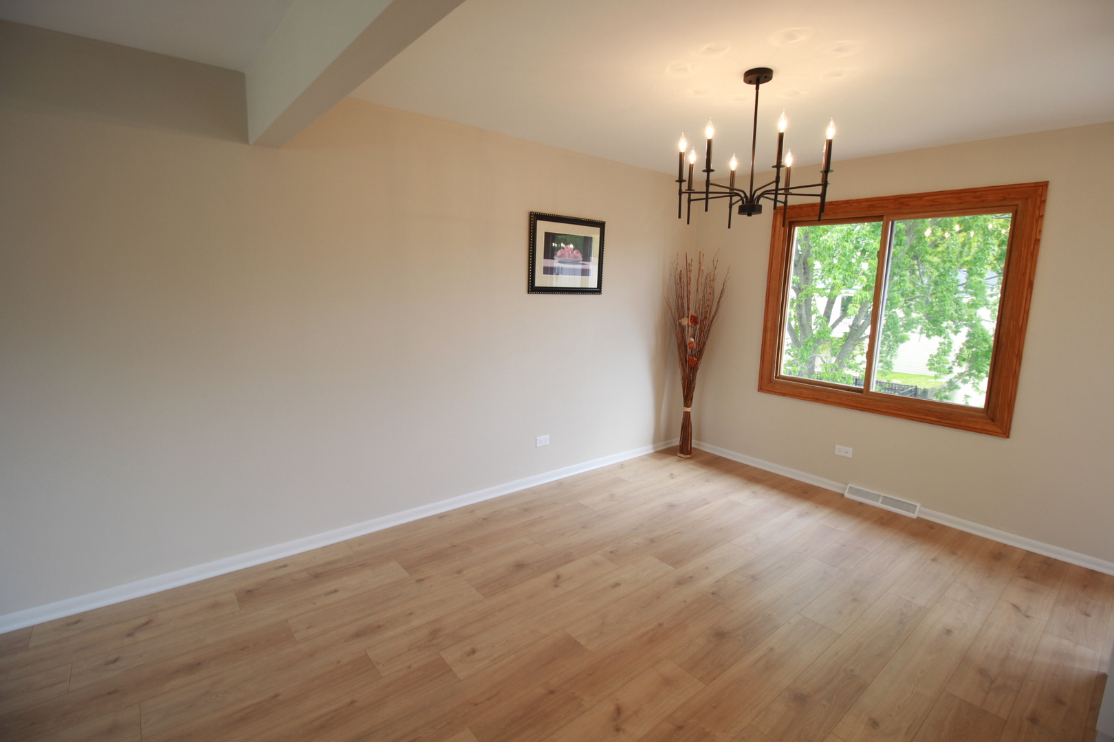 7523 Nottingham Drive Property Photo 8