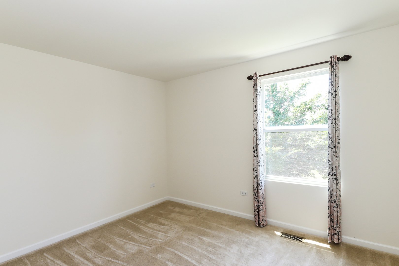 1437 Crimson Lane Property Photo 14