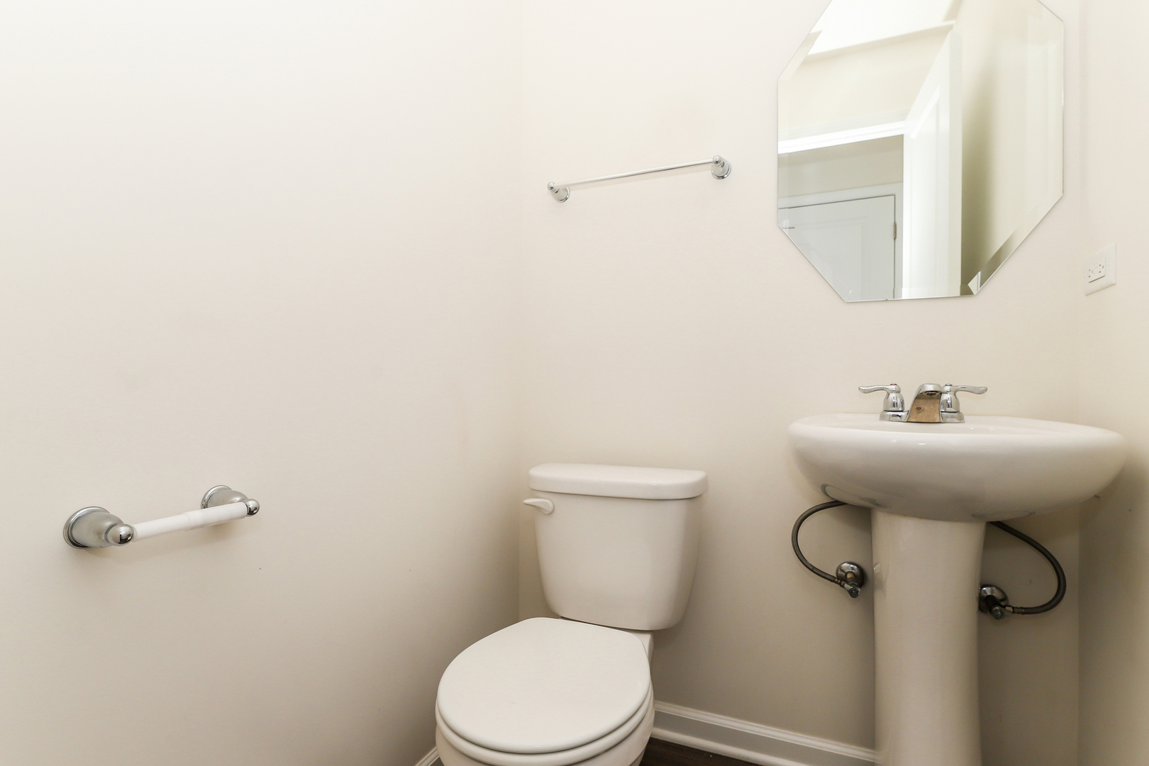 1437 Crimson Lane Property Photo 15