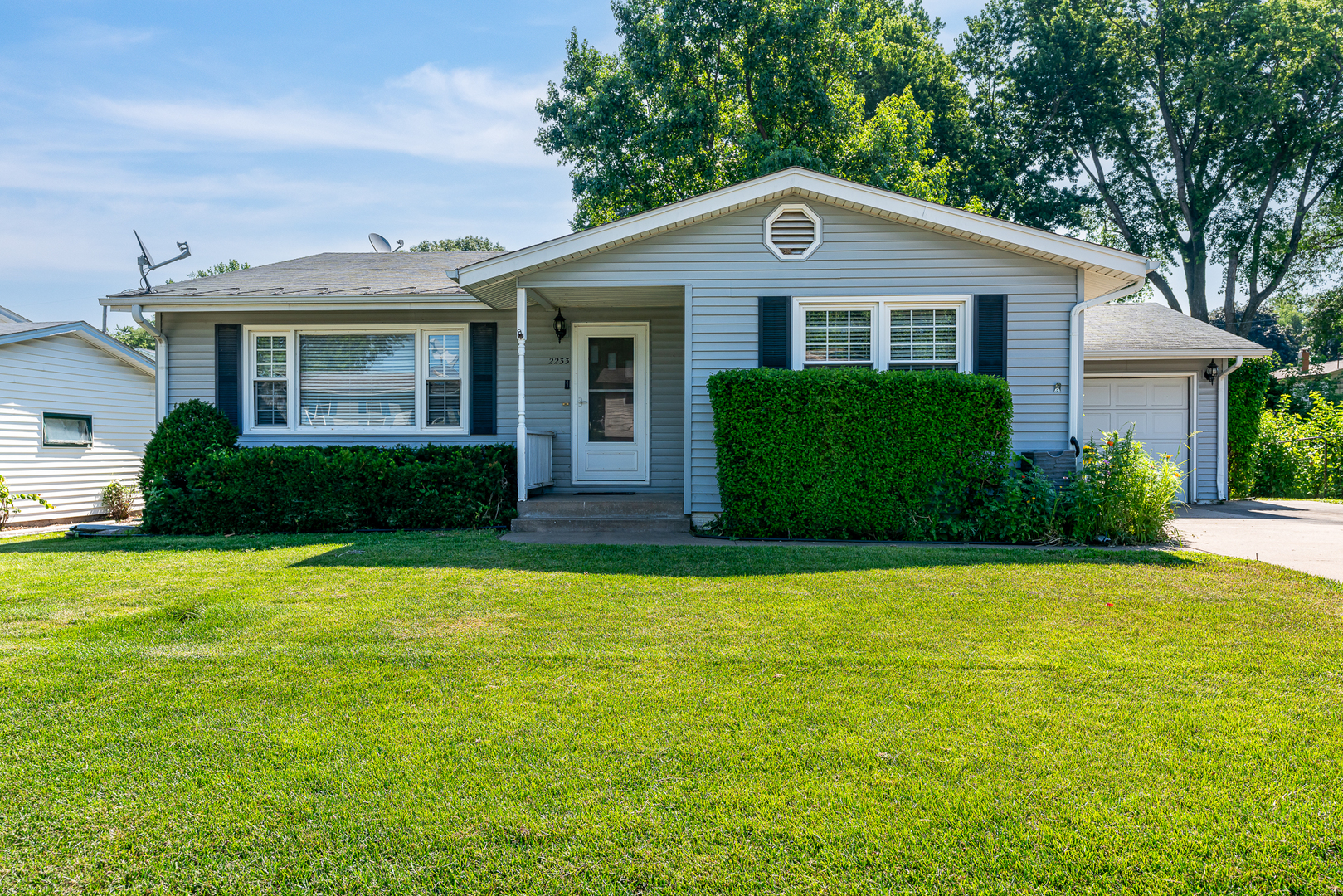 2233 Jebens Avenue Property Photo 1