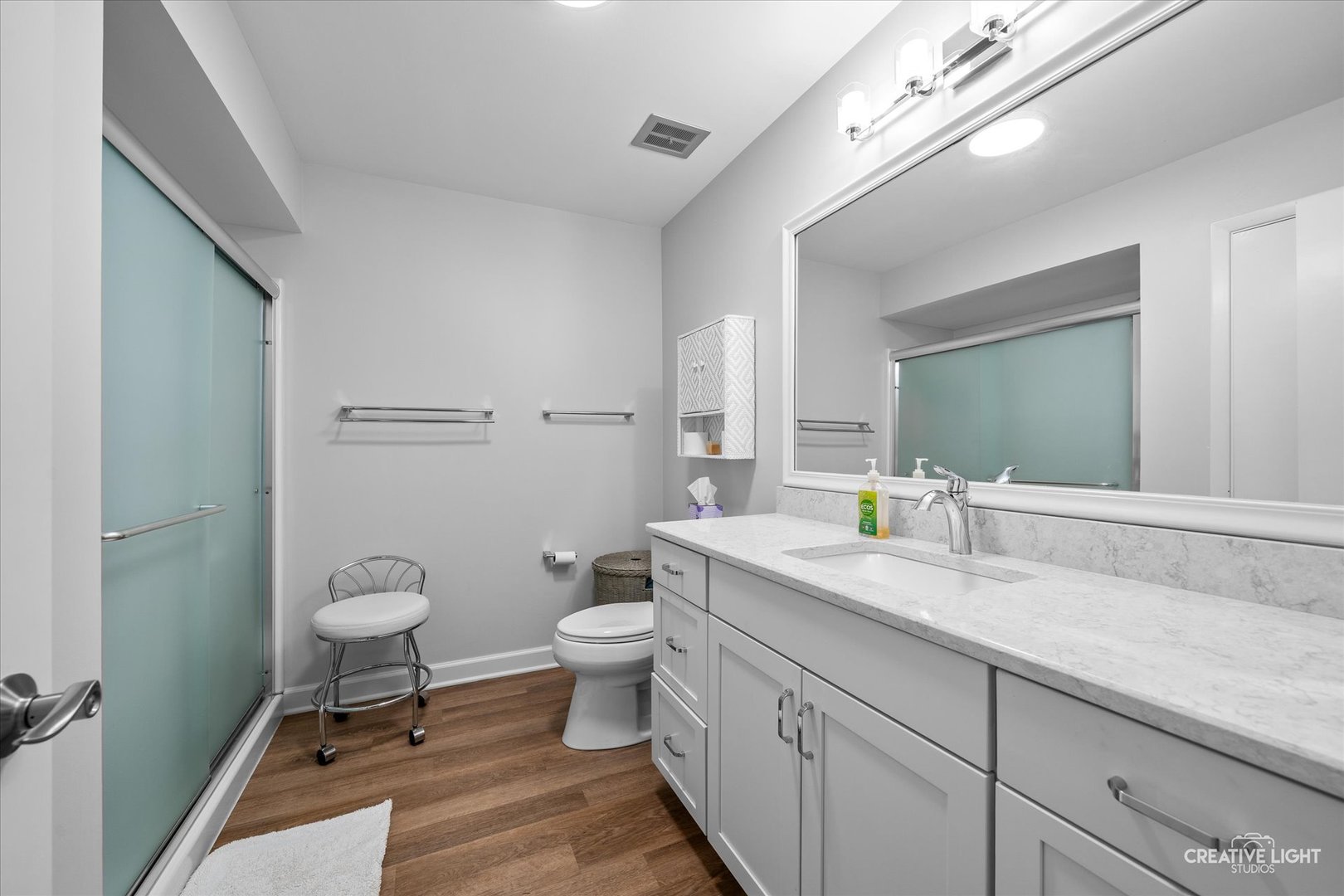 450 W Downer Place 4c Property Photo 10