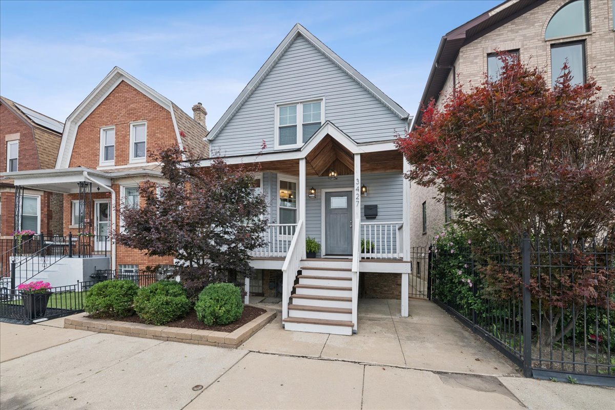 3427 N Kedzie Avenue Property Photo 1