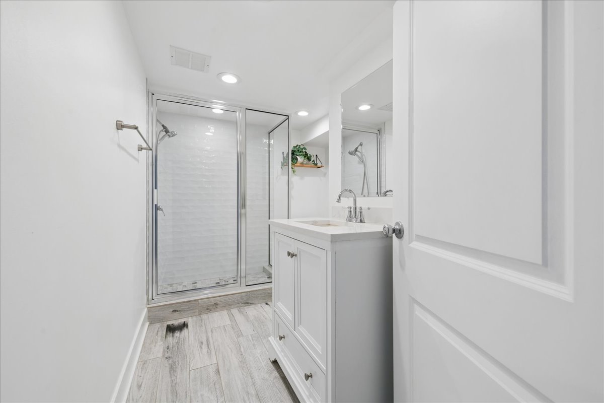 3427 N Kedzie Avenue Property Photo 20