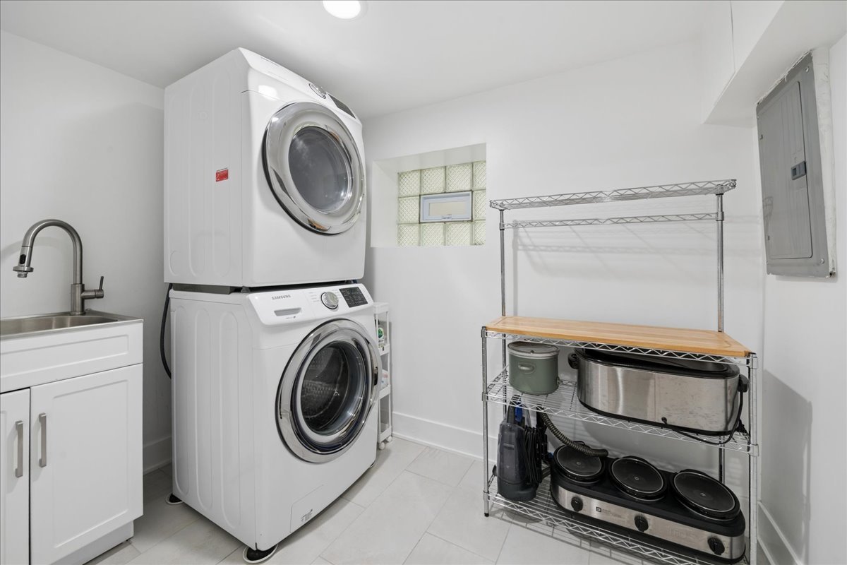 3427 N Kedzie Avenue Property Photo 21