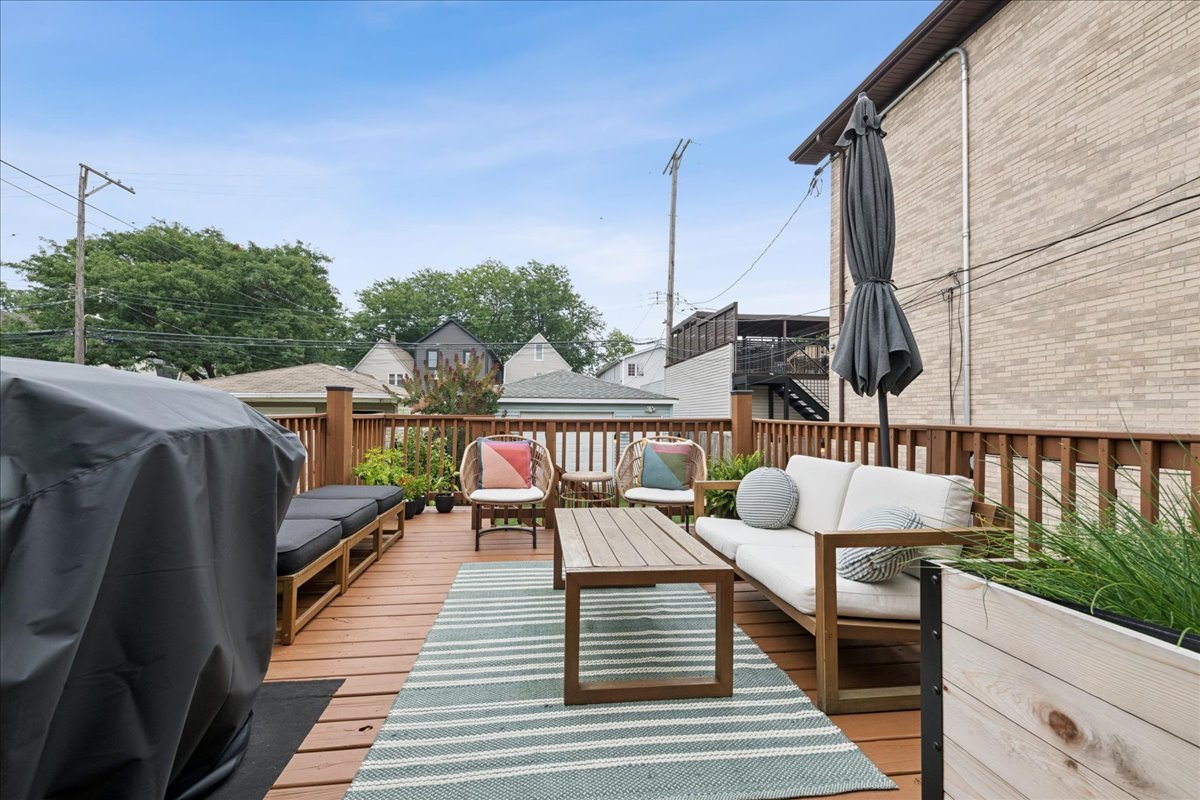 3427 N Kedzie Avenue Property Photo 22