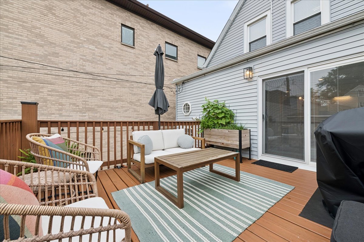 3427 N Kedzie Avenue Property Photo 23