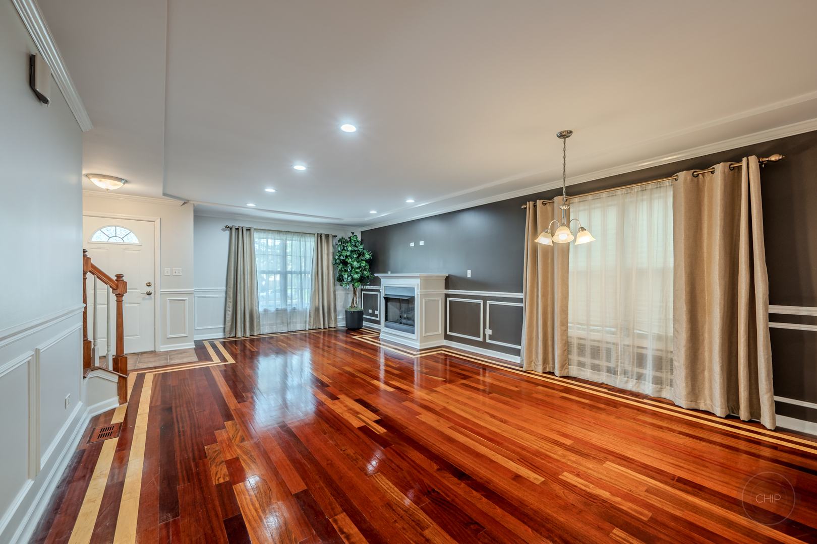 1138 W 95th Place Property Photo 14