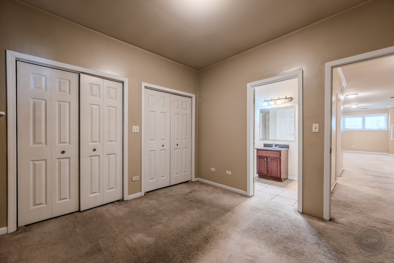 1138 W 95th Place Property Photo 32