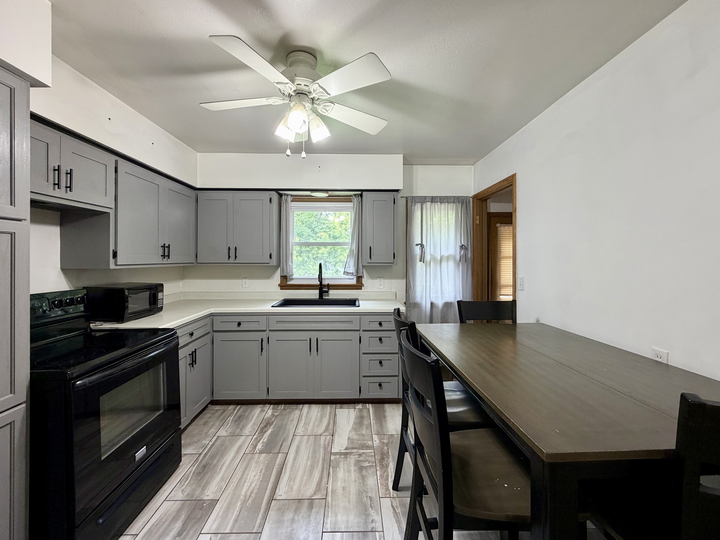 3036 Tower Road Property Photo 4