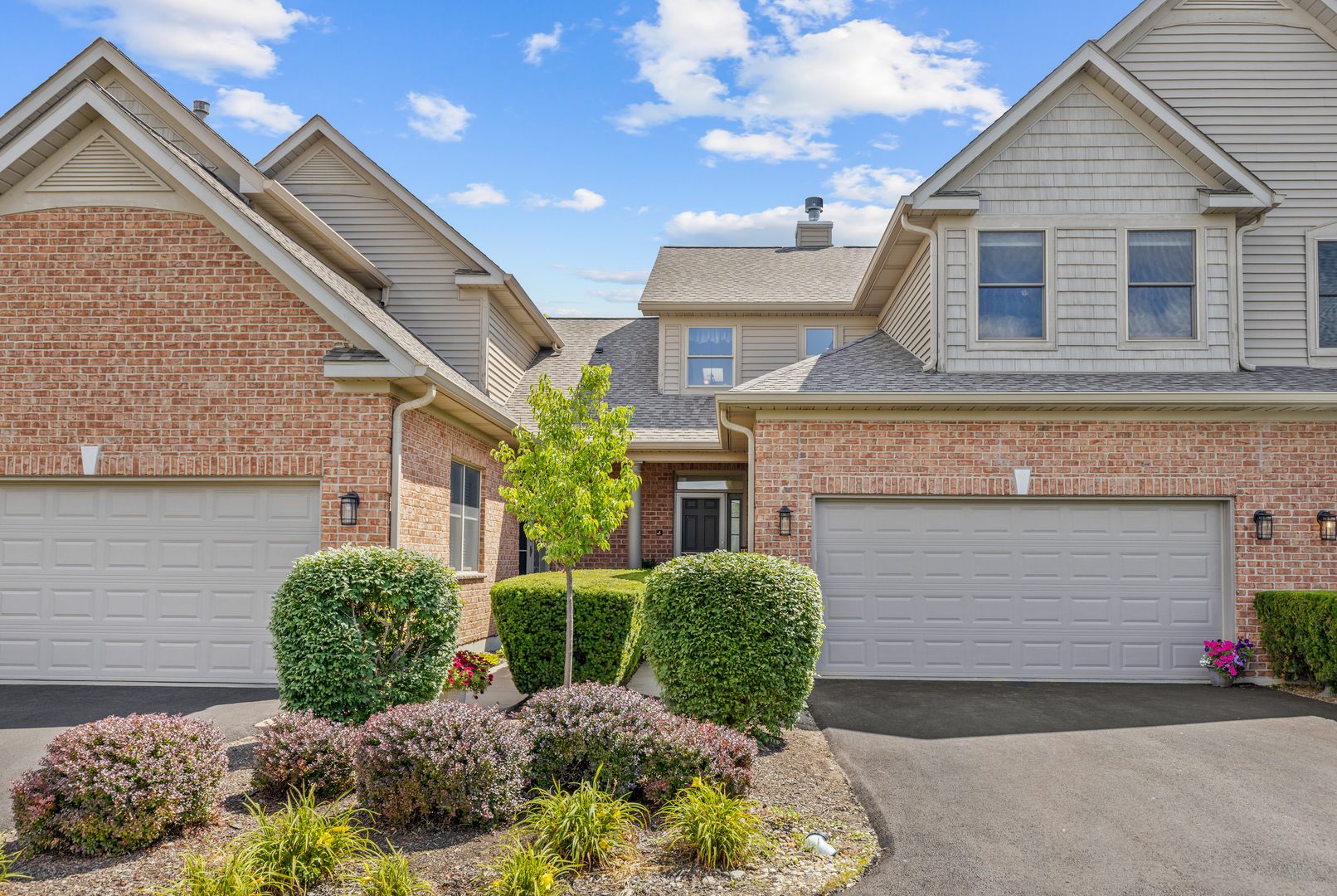 1312 Inverness Court Property Photo 2