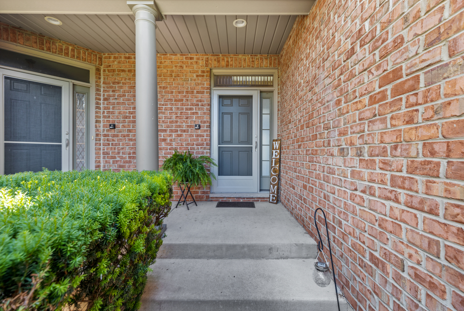 1312 Inverness Court Property Photo 3