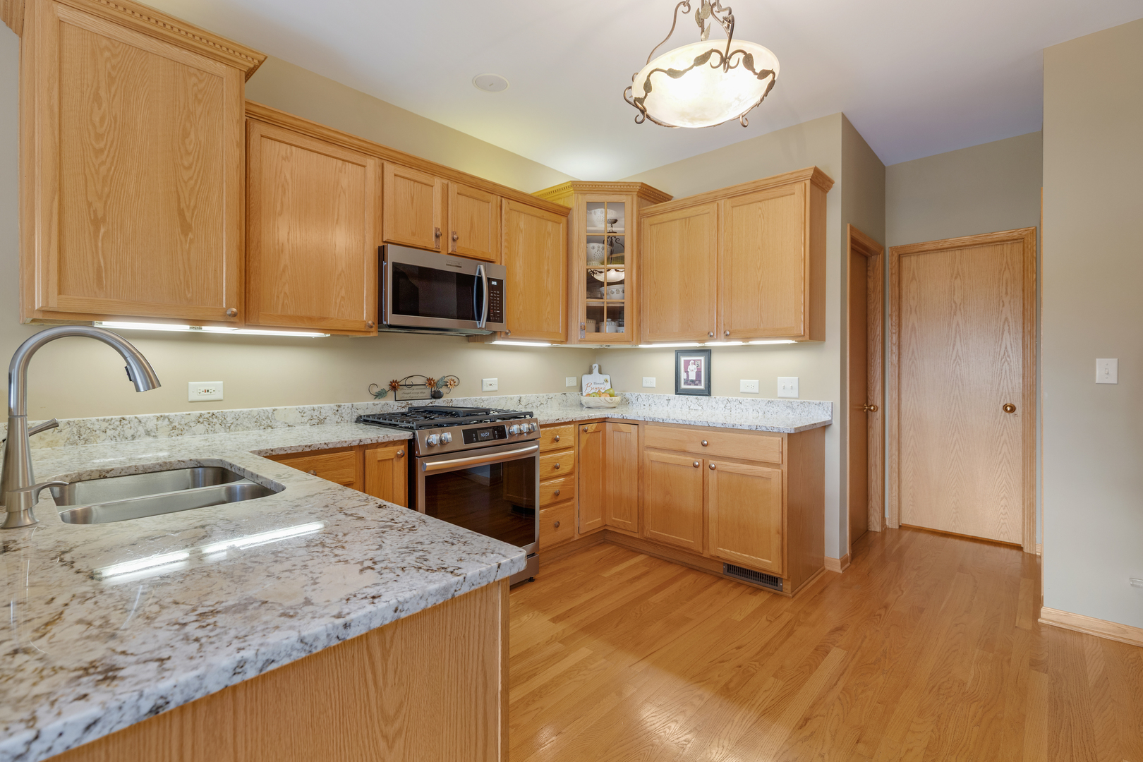 1312 Inverness Court Property Photo 9