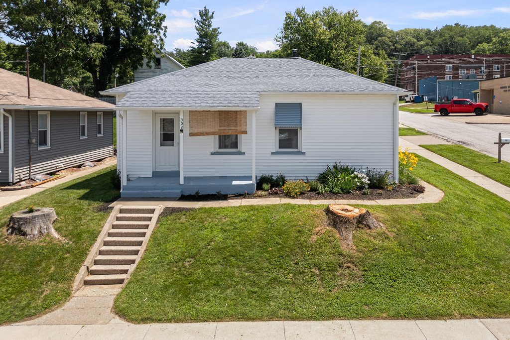 302 N Main Street Property Photo 1