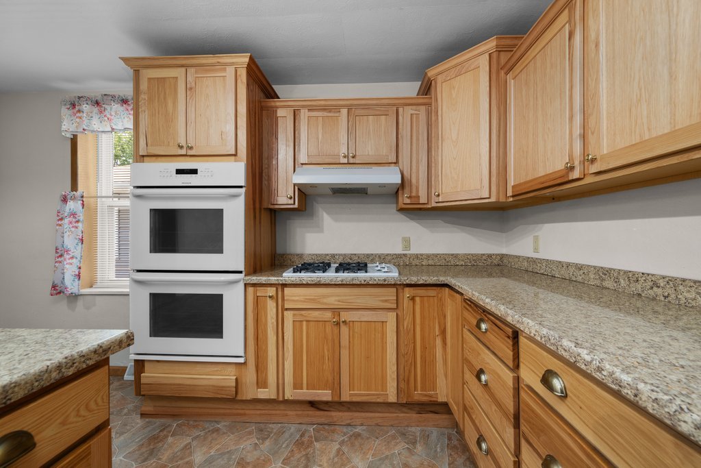 302 N Main Street Property Photo 10