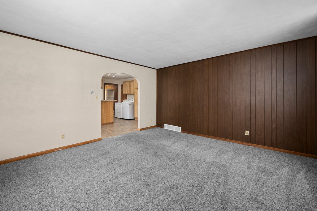 302 N Main Street Property Photo 13