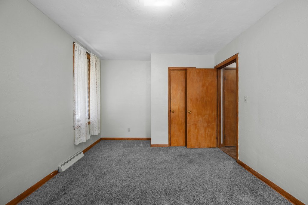 302 N Main Street Property Photo 18