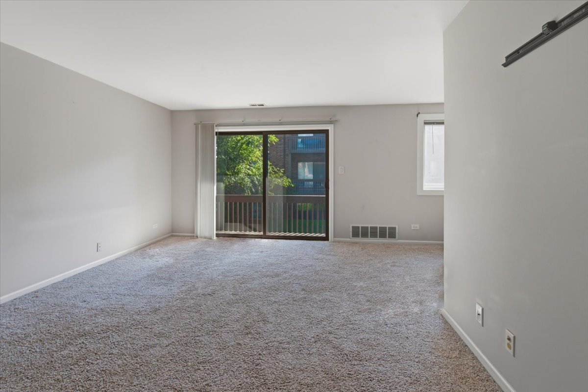 15805 Peggy Lane 6 Property Photo 3