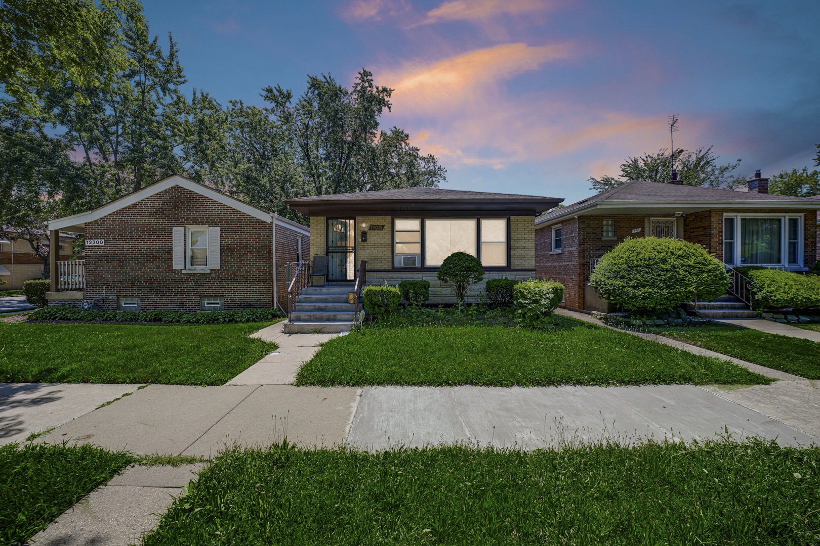 1105 W 123rd Street Property Photo 2