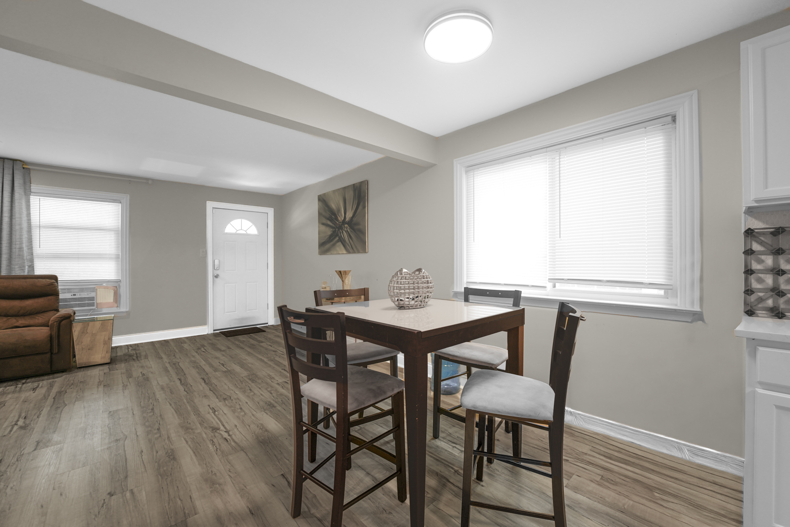 1105 W 123rd Street Property Photo 8