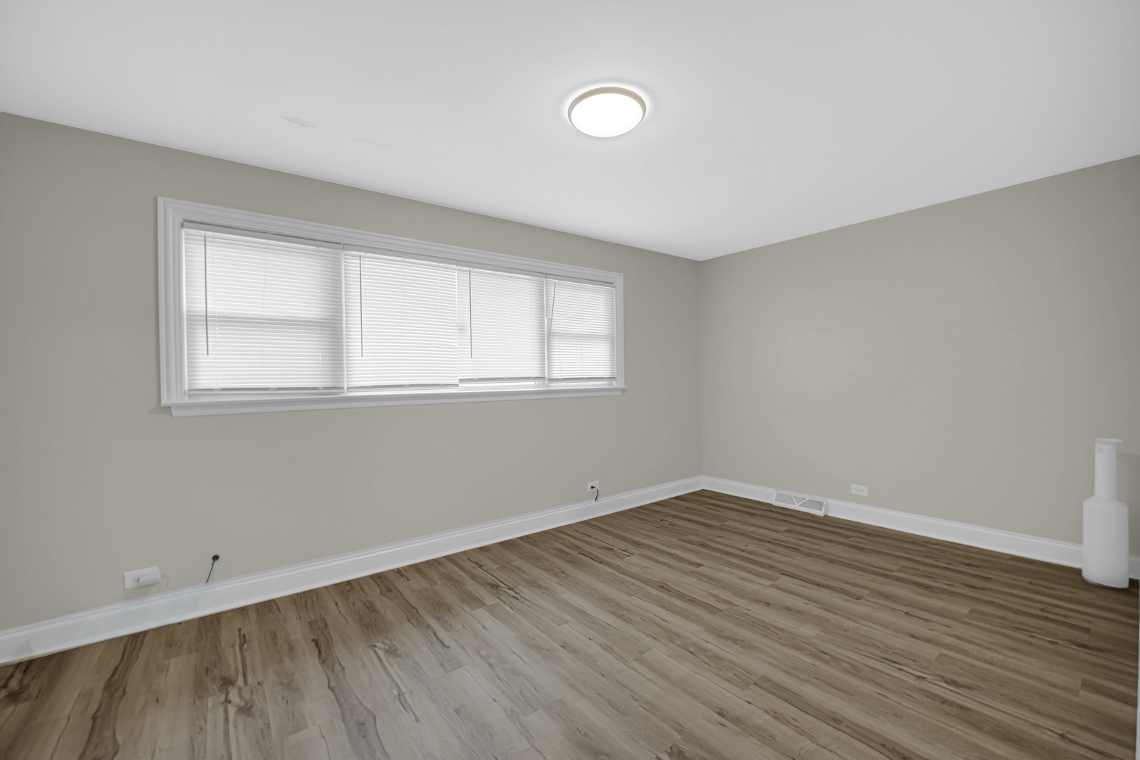 1105 W 123rd Street Property Photo 11