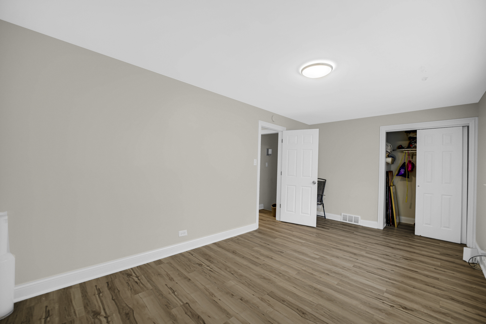 1105 W 123rd Street Property Photo 12