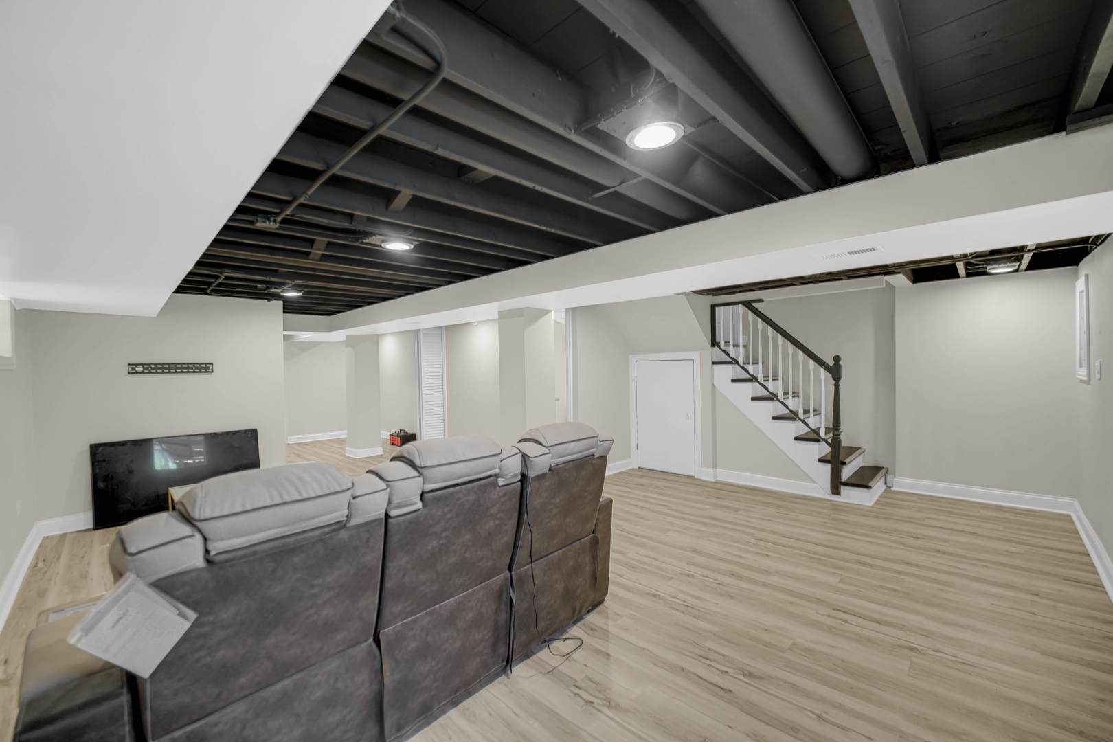 1105 W 123rd Street Property Photo 15