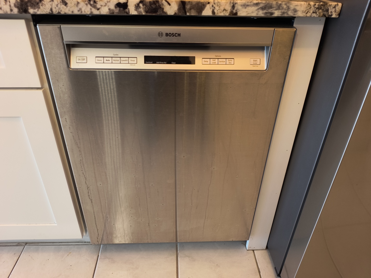 1060 N Farnsworth Avenue 1402 Property Photo 6