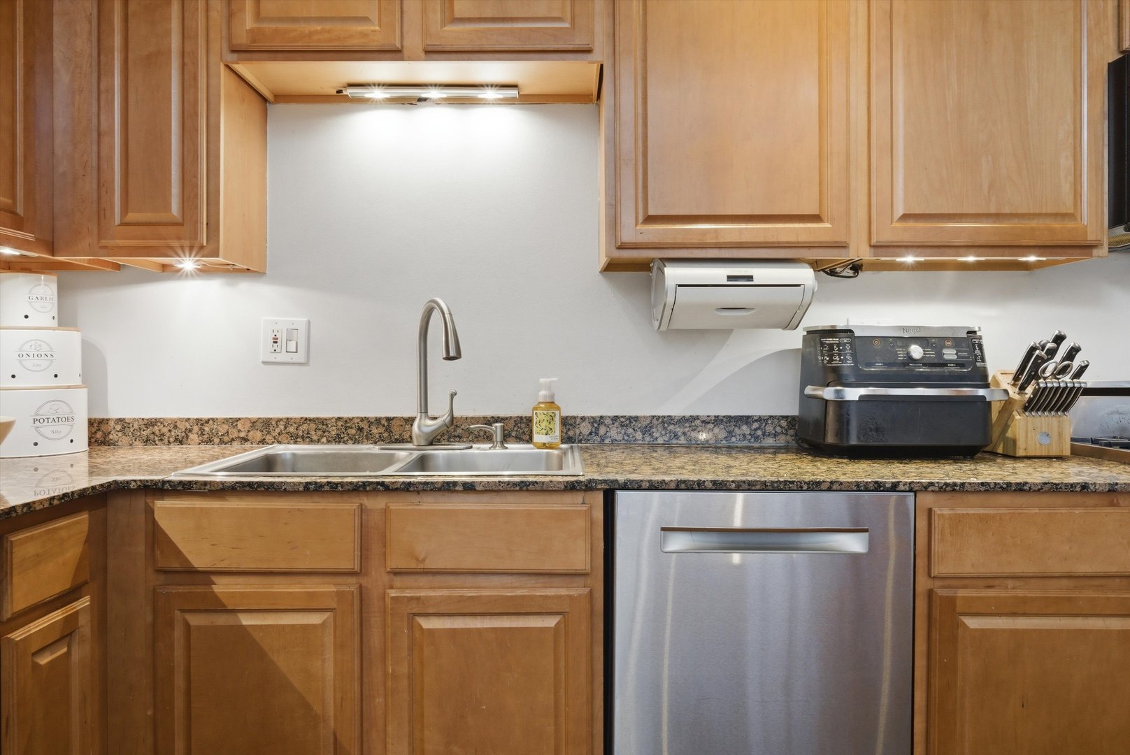 1307 S Wabash Avenue 705 Property Photo 7