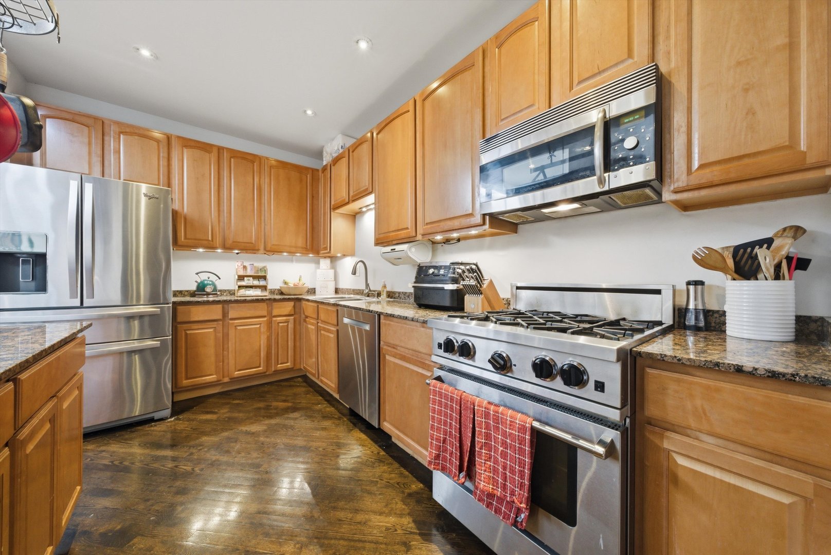 1307 S Wabash Avenue 705 Property Photo 8