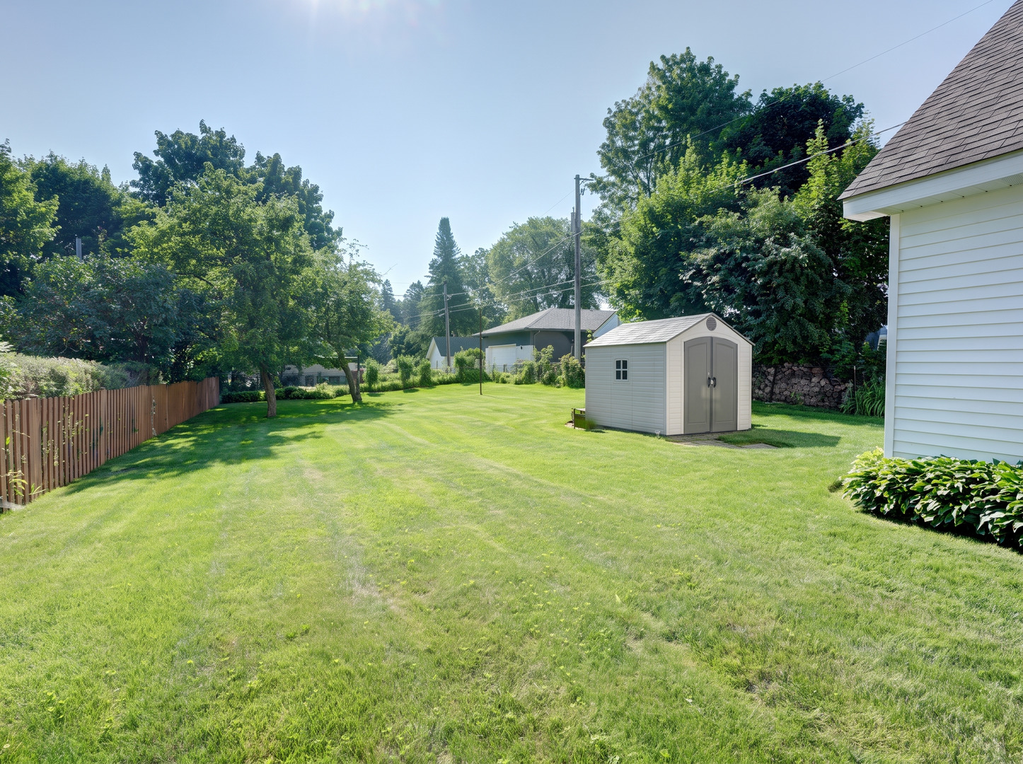 1113 Douglas Court Property Photo 5