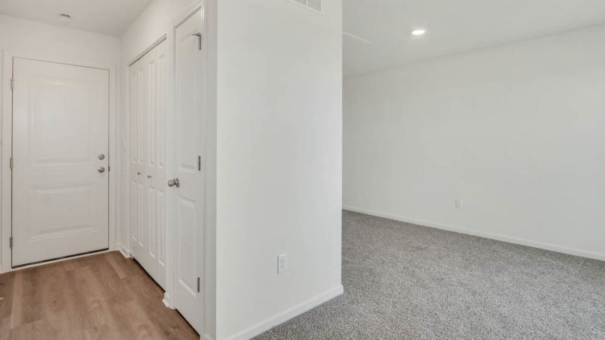2720 Arrowhead Drive Property Photo 4