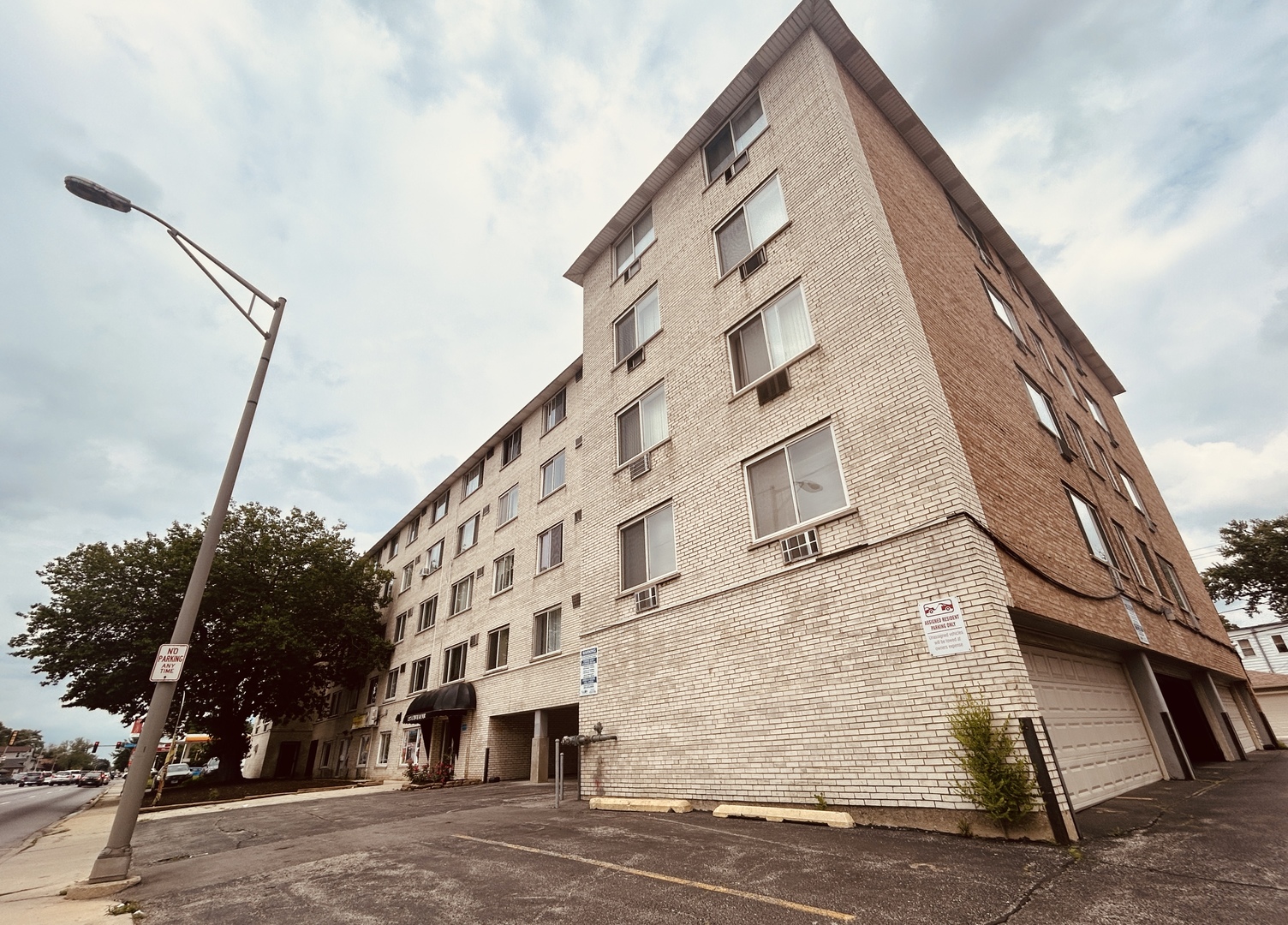 1227 S Harlem Avenue 310 Property Photo 2