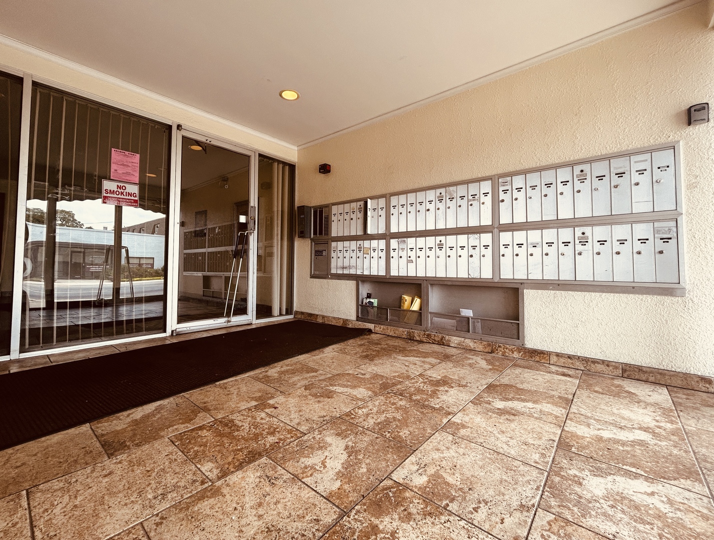 1227 S Harlem Avenue 310 Property Photo 3