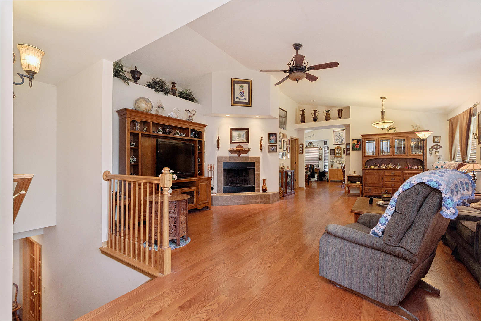 25426 Barrow Road Property Photo 4