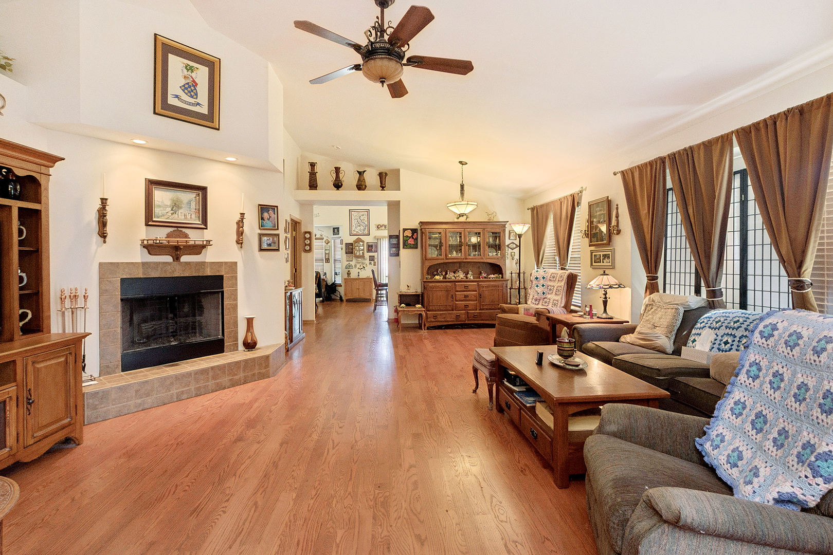 25426 Barrow Road Property Photo 5