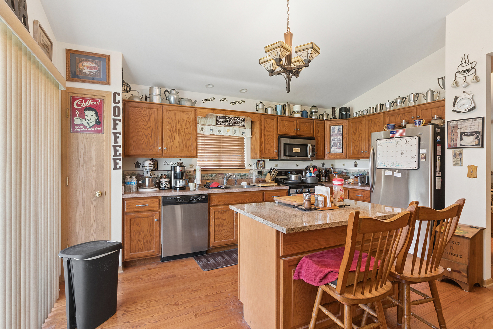 25426 Barrow Road Property Photo 11