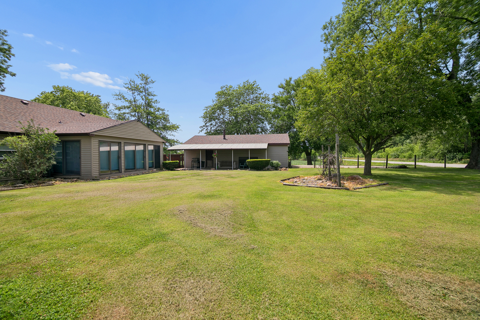 5472 E 2000n Road Property Photo 4