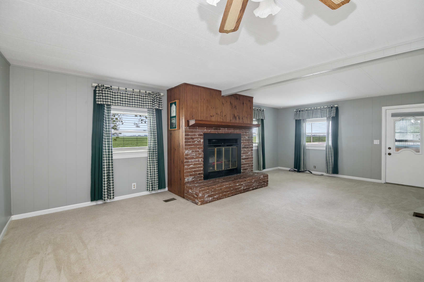 5472 E 2000n Road Property Photo 8