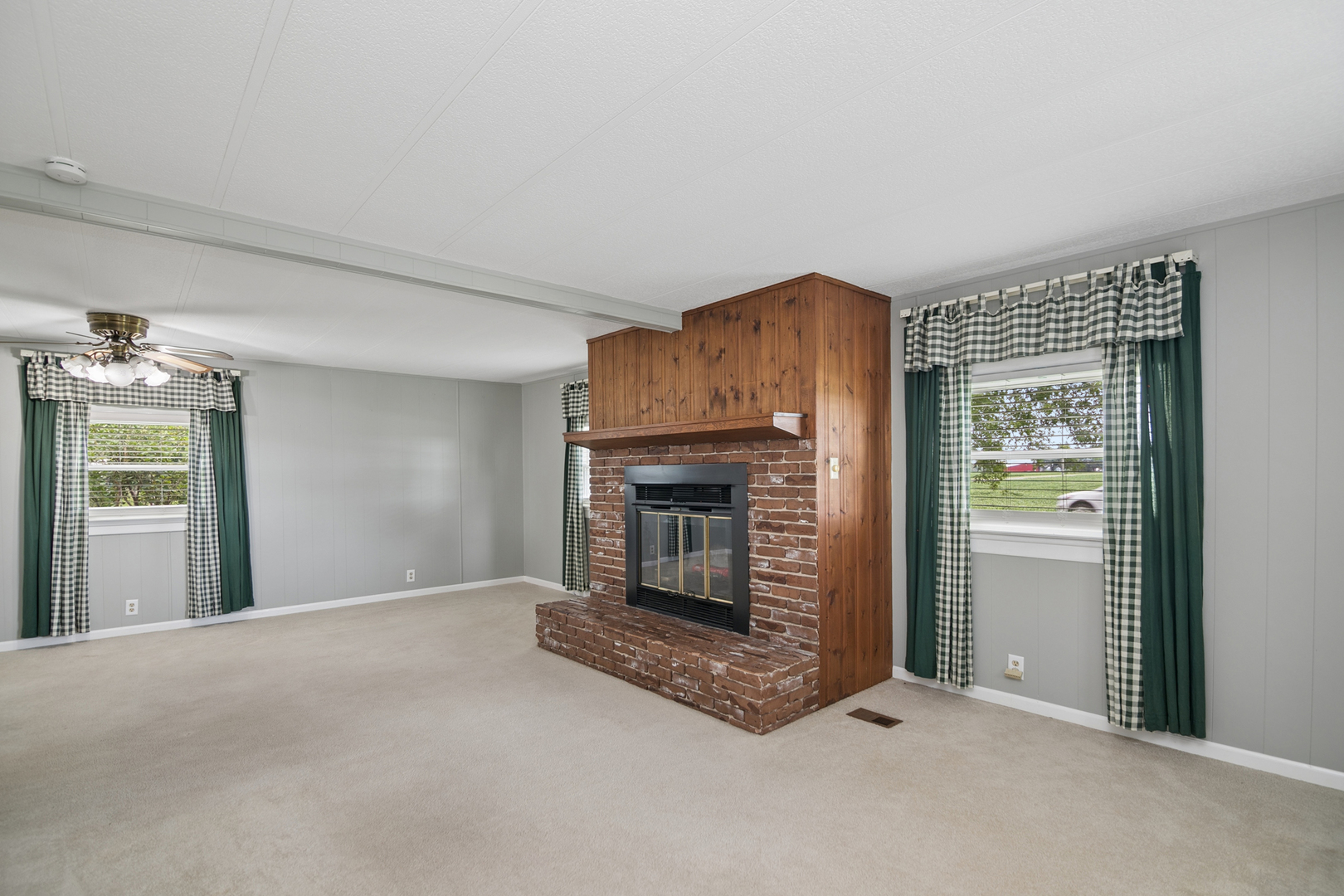 5472 E 2000n Road Property Photo 9