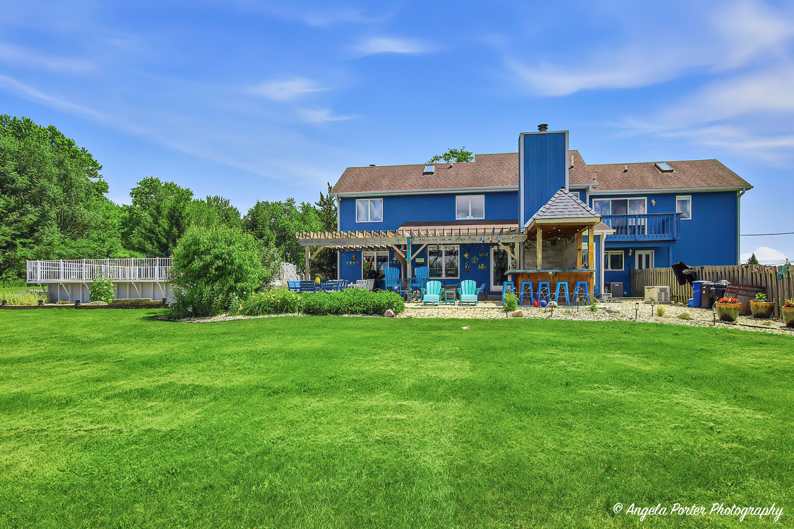 8302 White Oaks Road Property Photo 2