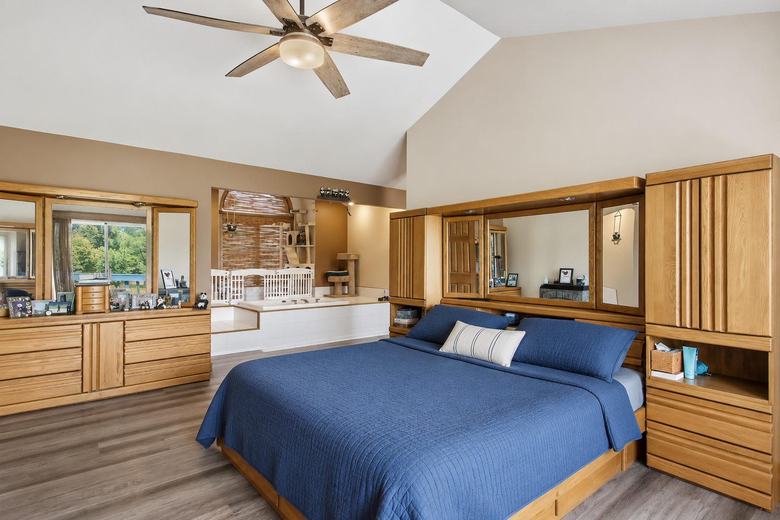 8302 White Oaks Road Property Photo 6