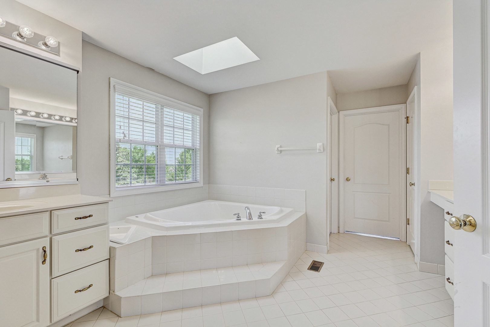 5587 Notting Hill Road Property Photo 41